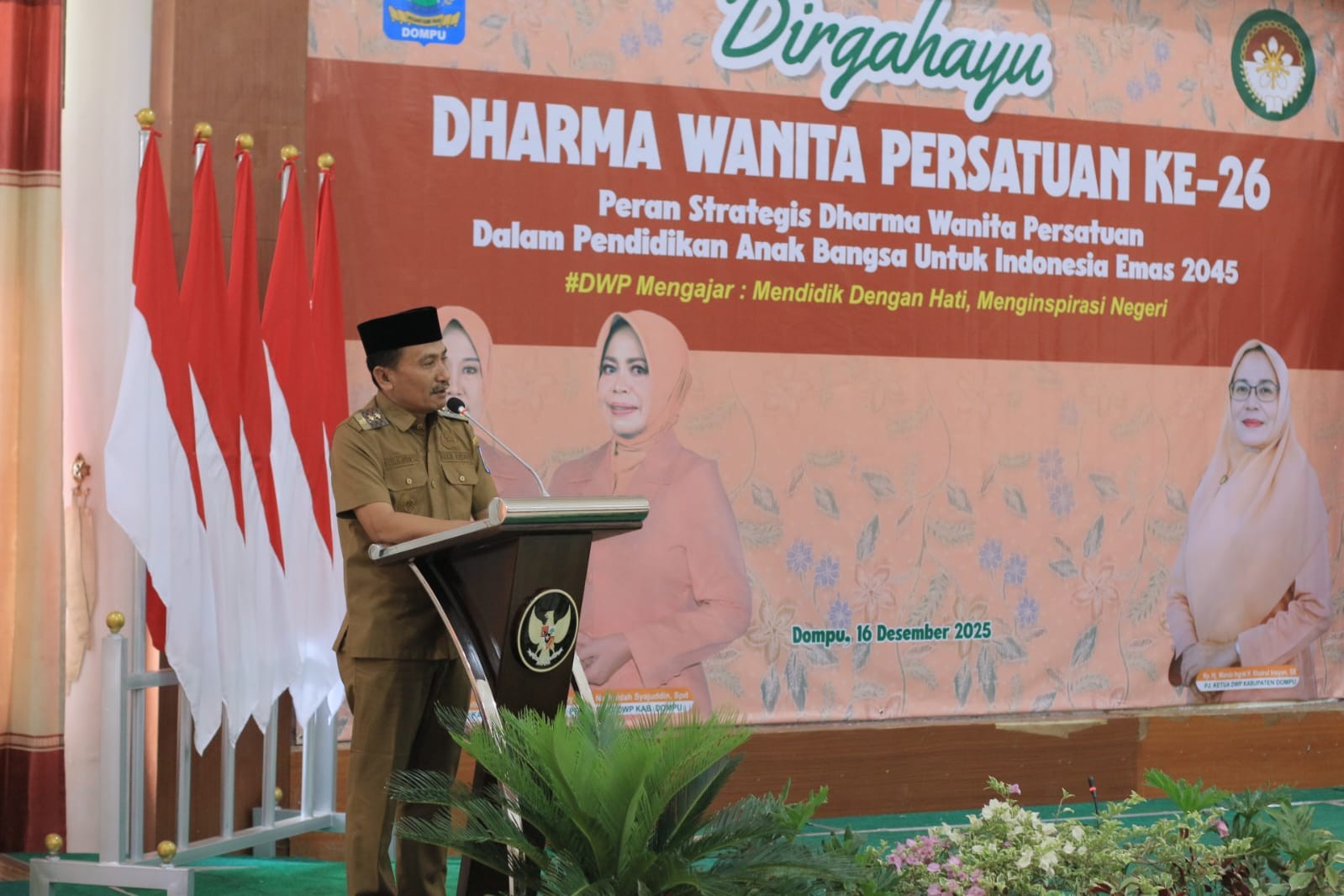 Wabup Dompu Hadiri Acara HUT Dharma Wanita Persatuan Ke-26.