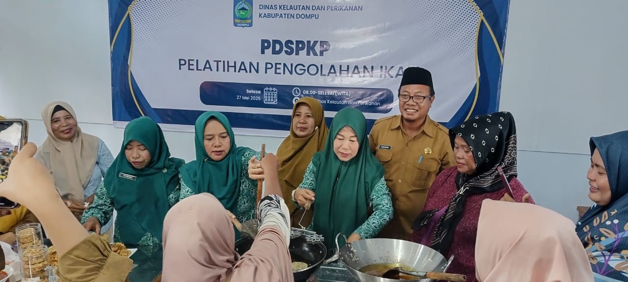Ketua TP. PKK Yang Juga Ketua FORIKAN Kabupaten Dompu Hadiri Pelatihan Pengolahan Ikan