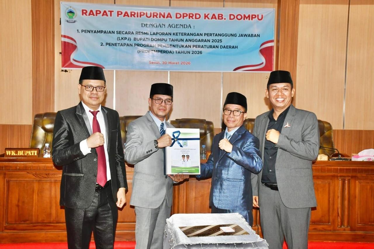 Bupati Dompu Sampaikan LKPJ 2025 dan Apresiasi Penetapan Propemperda di Paripurna DPRD