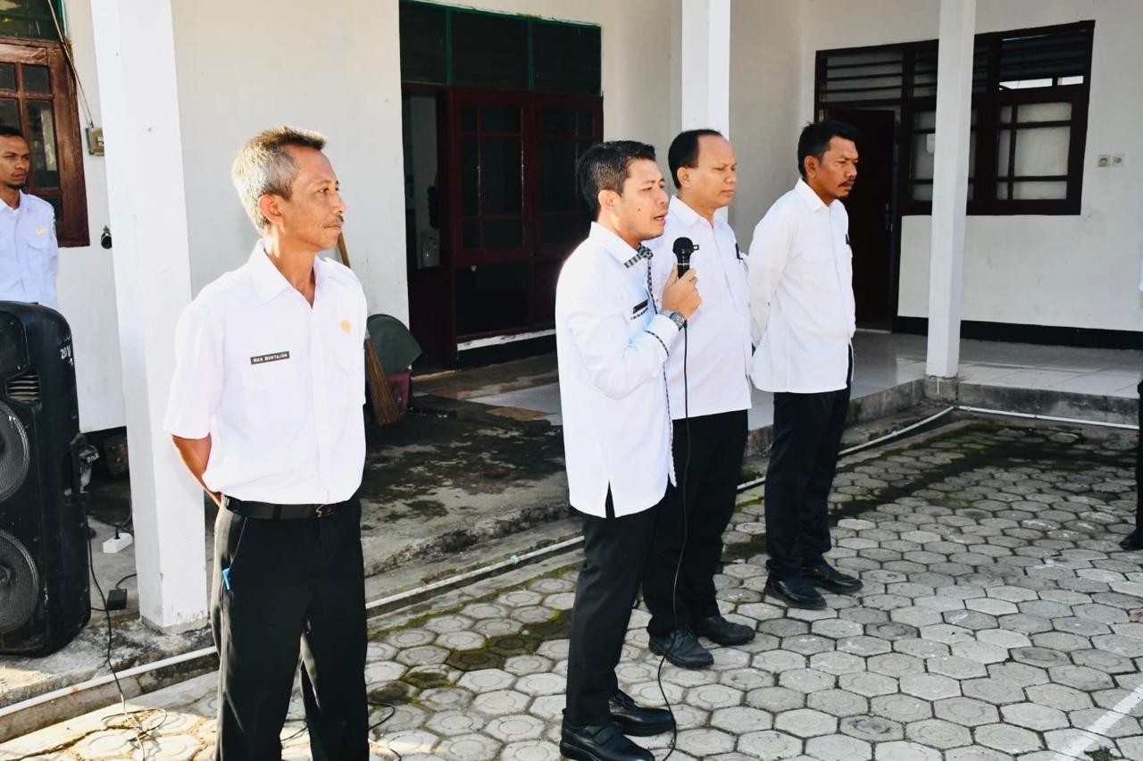 Sidak di OPD, Bupati Dompu: Tingkatkan Disiplin dan Pelayanan Publik Maksimal