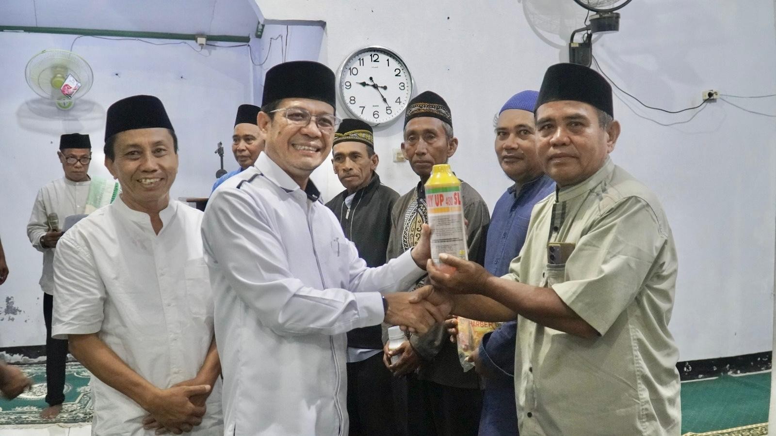 Safari Ramadhan di Kilo, Bupati Dompu Ajak Warga Jaga Persatuan dan Beberkan Sejumlah Program