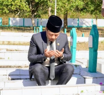 Sebagai Generasi Penerus Cita-cita Perjuangan Pahlawan, Kita Harus Senantiasa Mendoakannya