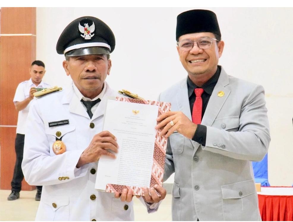 Lantik PAW Kades Katua, Bupati Dompu Tekankan Pengabdian Untuk Rakyat