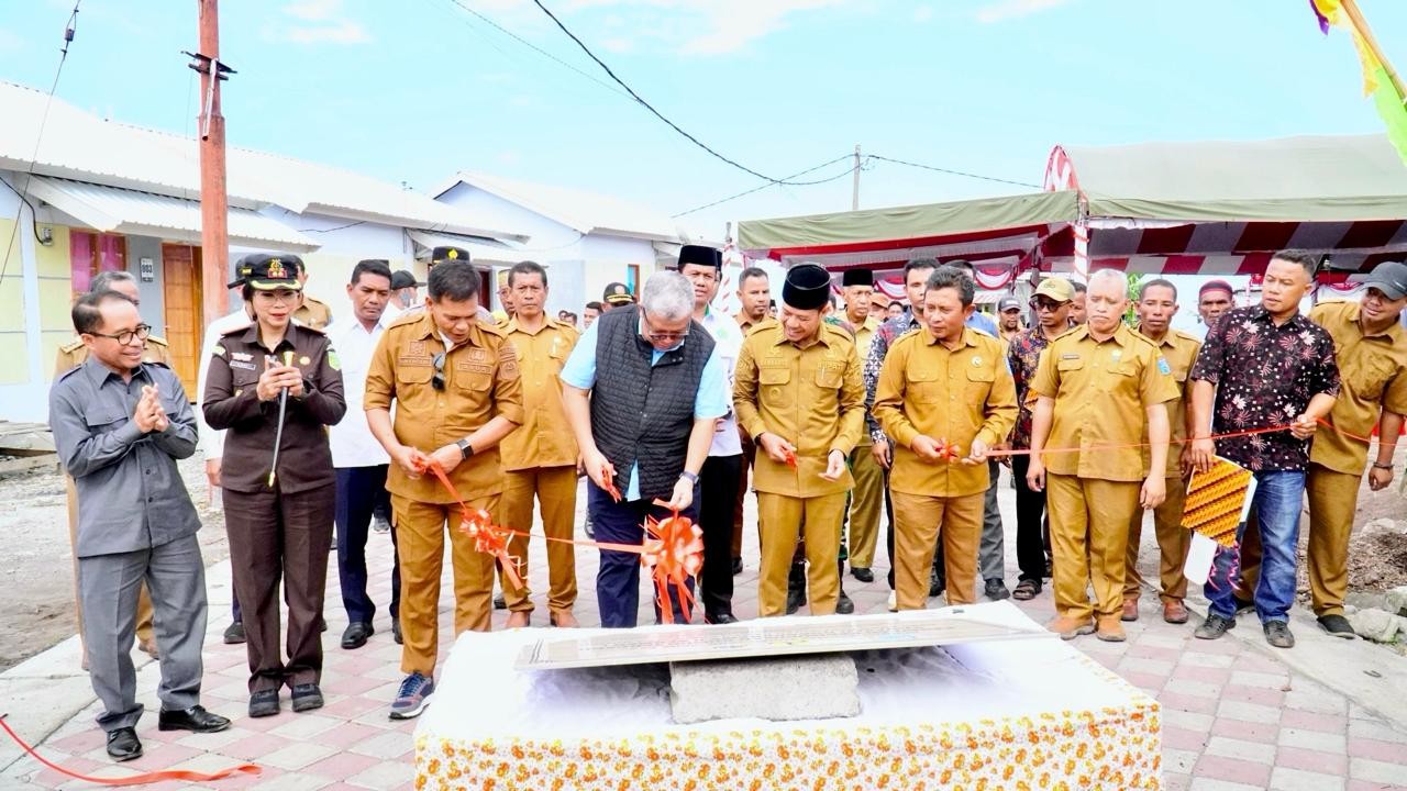 Bupati Dompu Dampingi Wamen PKP Fahri Hamzah Resmikan Proyek Strategis Nasional di Desa Soro