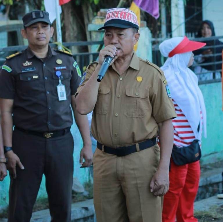 Lepas 688 Regu Gerak Jalan Putri 8 K, Sekda Dompu Sampaikan Ini