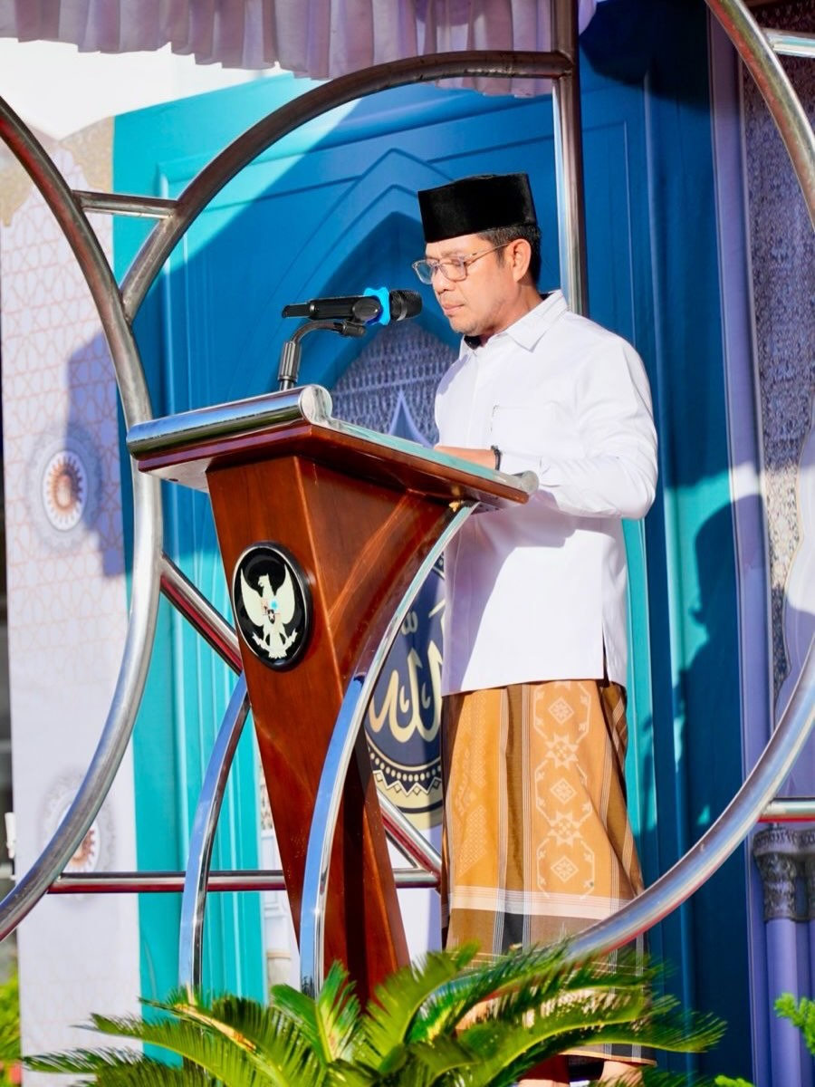 Bupati Dompu : Idul Adha, Bulan Pengorbanan, Momentum Mewujudkan Kesalehan Sosial