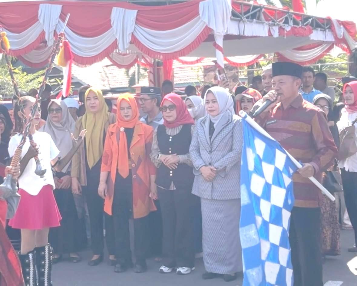 Carnaval Budaya Dengan Peserta Anak-Anak  Secara Resmi Dibuka Sekda Dompu