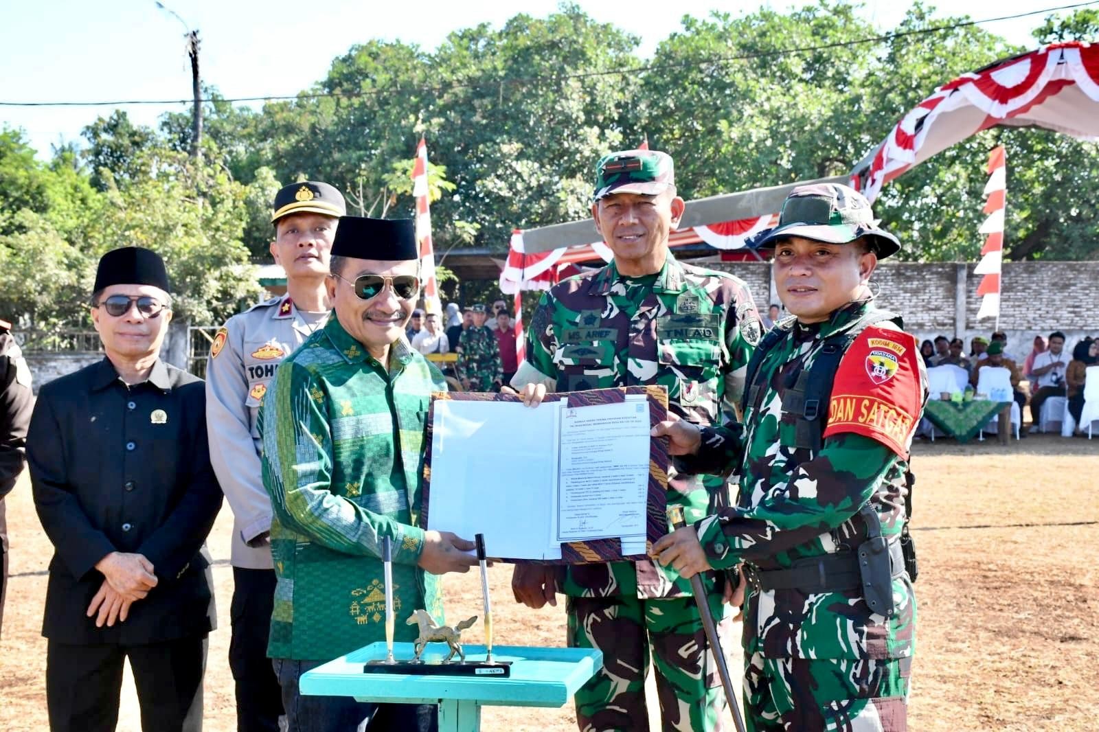 Wabup Dompu Hadiri Penutupan TMMD Ke-129, Danrem 162/WB  Jadi Inspektur Upacara