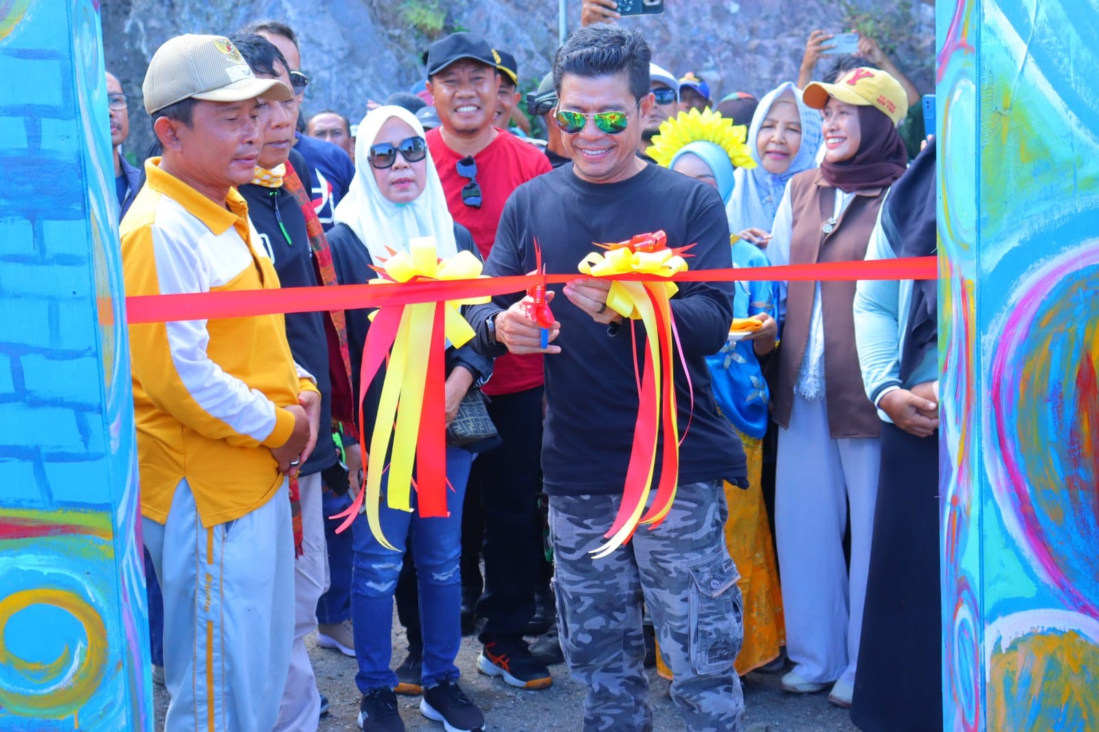 Bupati Dompu Resmi Luncurkan Pintu Masuk Wisata Hiu Paus di Desa Soro