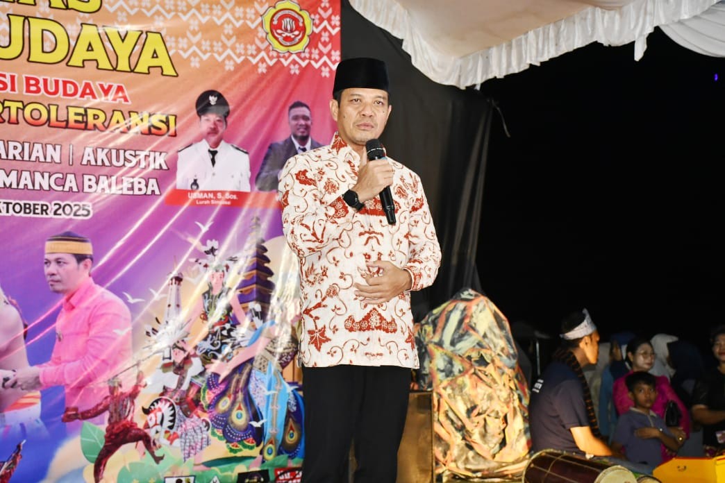 Berikan Sambutan di Acara Pentas Budaya Kel. Simpasai, Bupati Dompu Berpesan Pelihara Nilai Kearifan