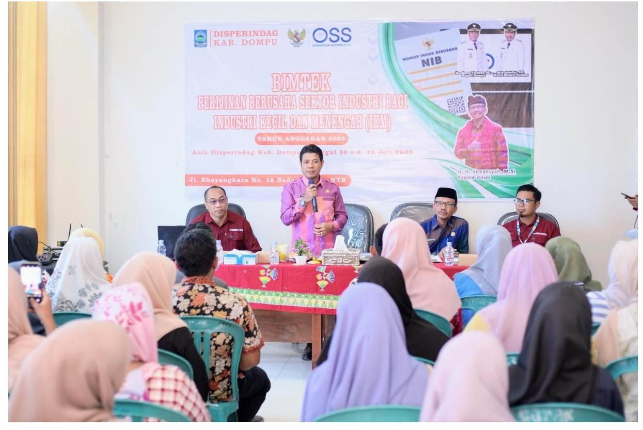 Buka Bimtek IKM Bupati Dompu sampaikan Hal ini kepada  Pelaku Usaha