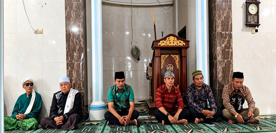 Asisten Pemkesra Setda Dompu Hadiri Santunan Anak Yatim dan Orang Tua Jompo di Desa Suka Damai