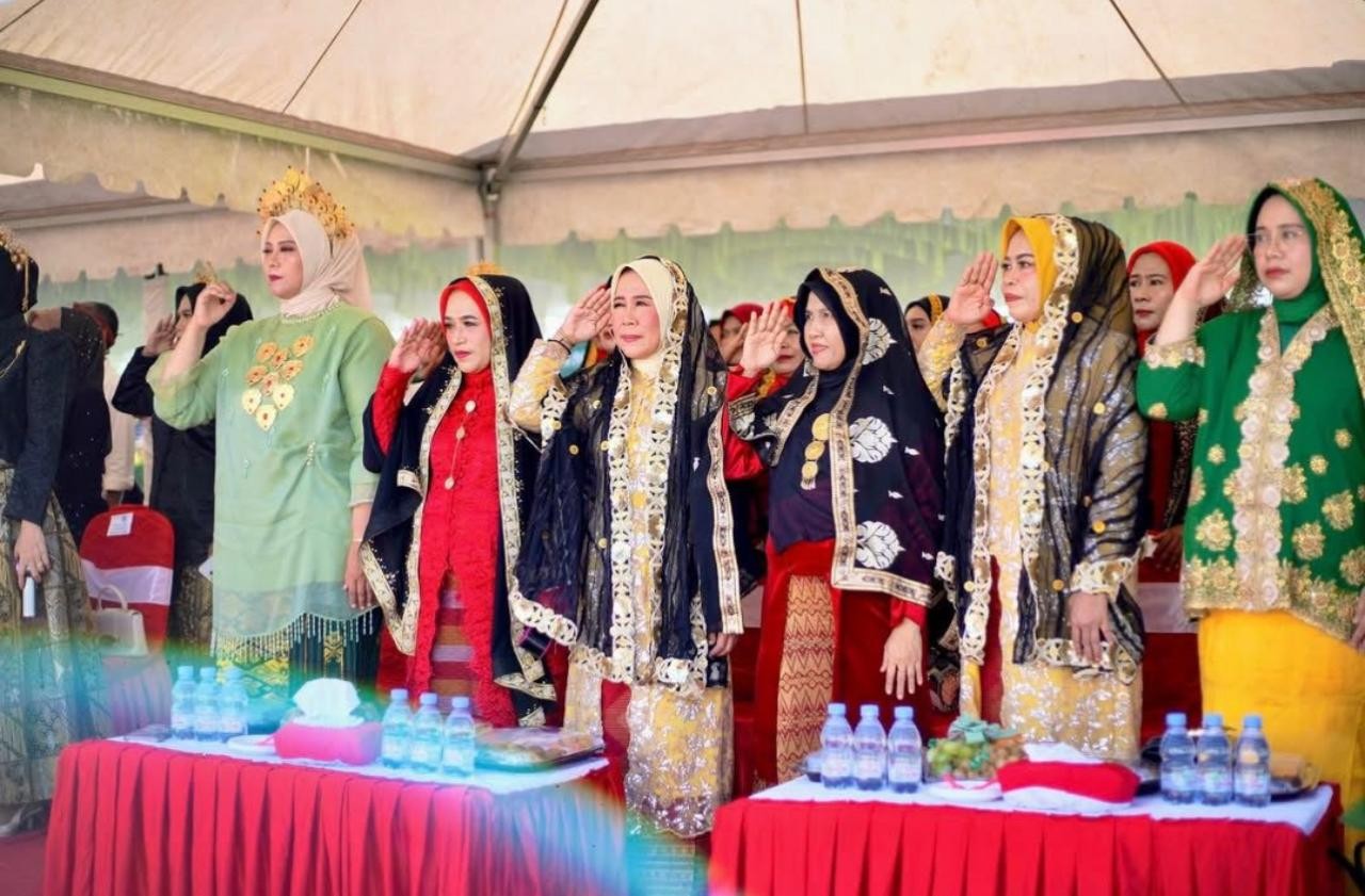 Ketua TP PKK dan Ketua GOW Tampil Bersama Hadiri Puncak dan Penutupan Hari Jadi Dompu ke-211