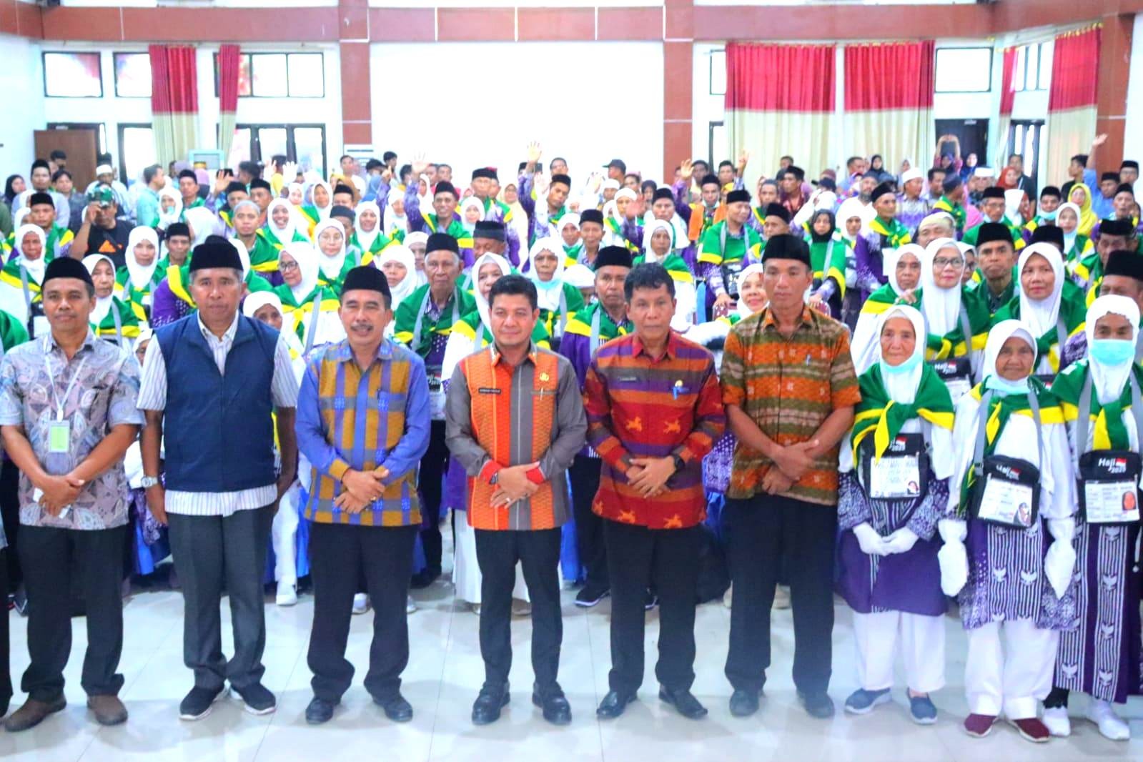 Lepas CJHI Kabupaten Dompu Kloter 12, Bupati Ingatkan Tiga Hal Penting