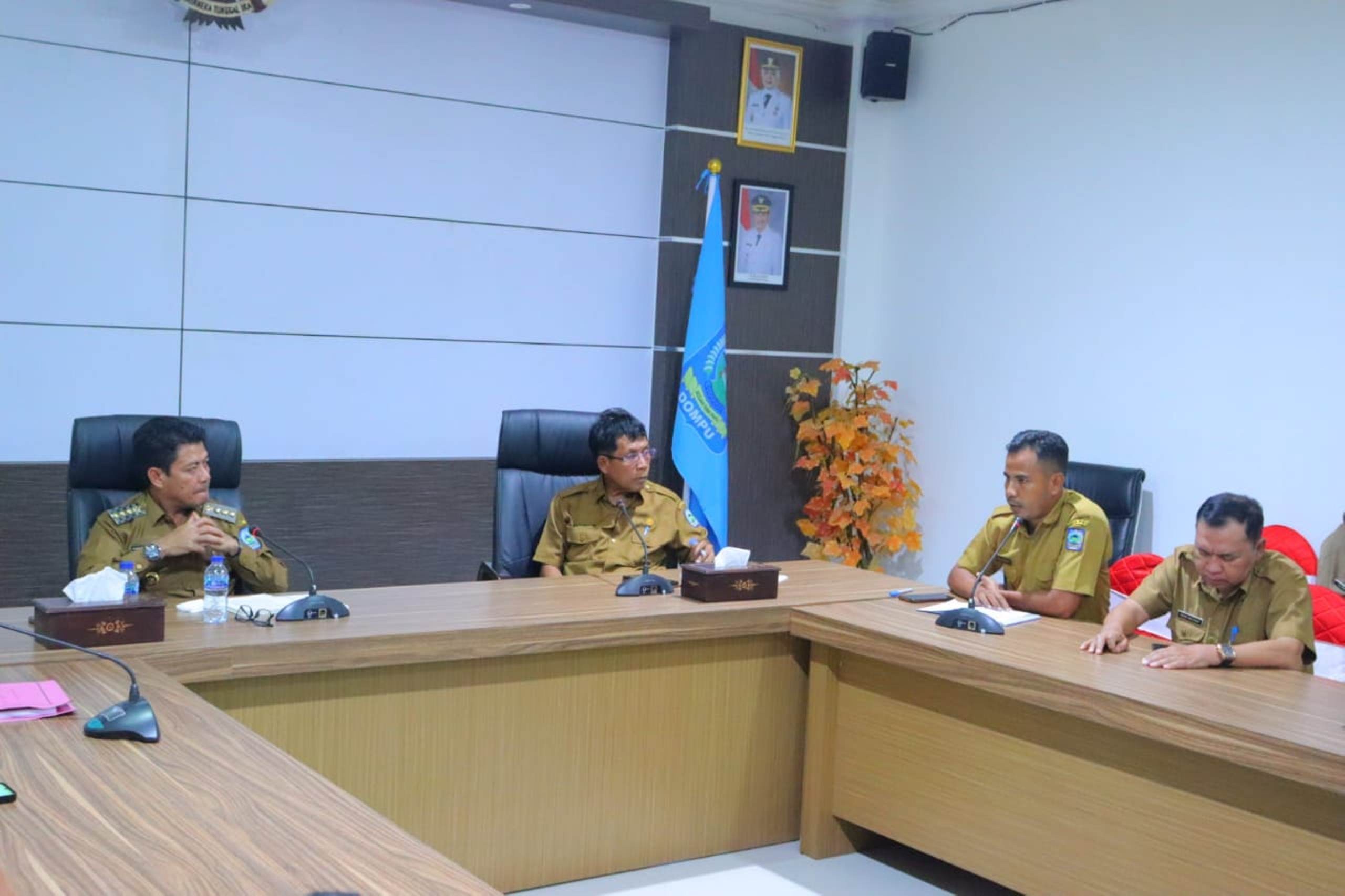 Bupati Dompu Didampingi Plt. Asisten I Terima  Audiensi Tim NTB Care