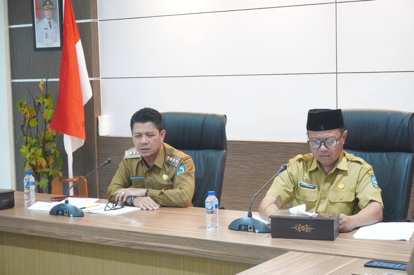 Bupati Dompu Bambang Firdaus Pimpin Rakor Lintas OPD