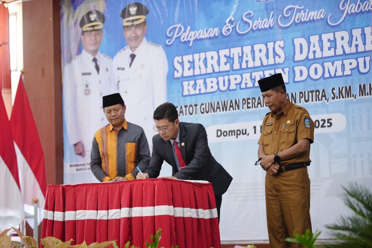 Sekda Gatot Gunawan PP Purna Tugas, Bupati Dompu Tunjuk H. Khaerul Insyan Sebagai Penggantinya
