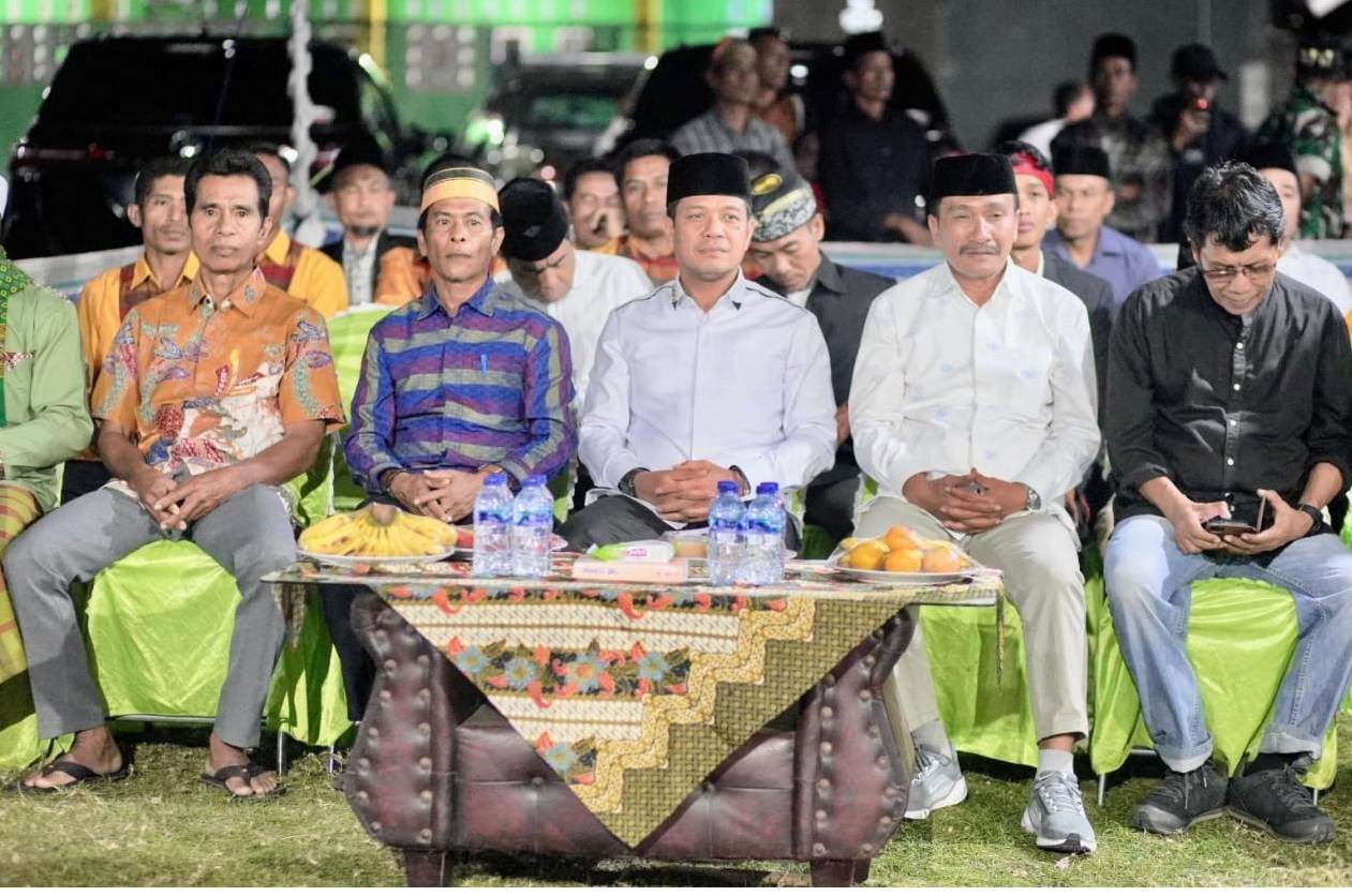 Bupati dan Wakil Bupati Dompu Hadir Bersama di HUT Desa Bara Ke-54
