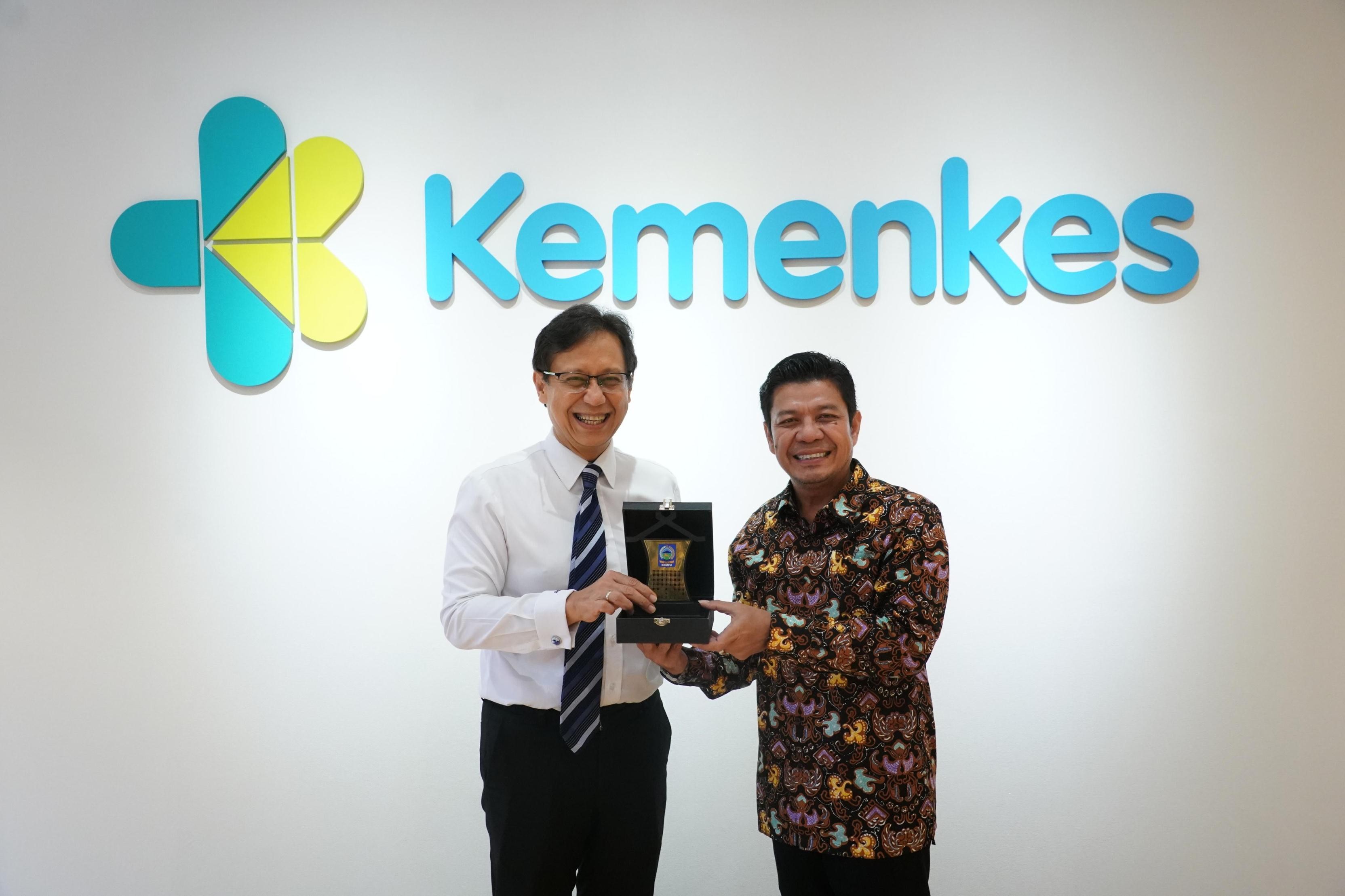 Upaya Meningkatkan Pelayanan Kesehatan, Bupati Dompu Audiensi Dengan Menkes  RI Budi Gunadi Sadikin